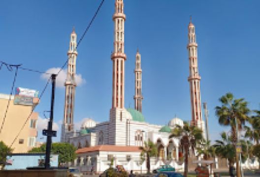 Mosque pole men景点图片