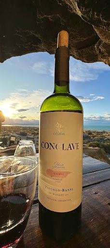 Cave Restaurant Nativo-阿根廷湖县