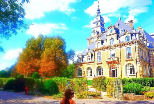 【萨克斯风故乡】迪南-那慕尔城堡&钟楼|隐藏的瑰宝-可定制【迪南是比利时法语区的一颗明珠，这座古老的美丽小城除了拥有历史和美景，也是萨克斯风（萨克斯管）的故乡。】