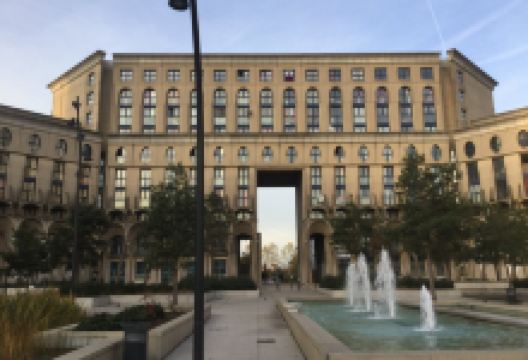 Les Arenes de Picasso景点图片