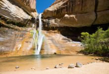 Lower Calf Creek Falls景点图片