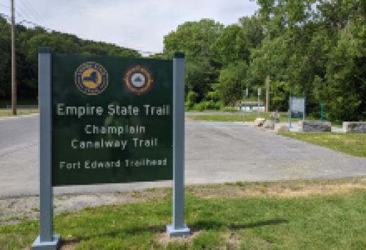 Fort Edward Village Recreation景点图片