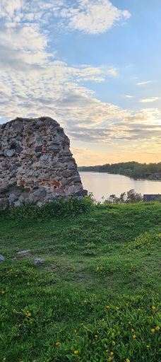 Ludzas Viduslaiku Pilsdrupas-卢扎