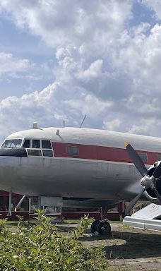 Gaststaette am Flugzeug-诺伊豪森