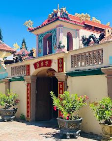 Van Thuy Tu Temple-潘切