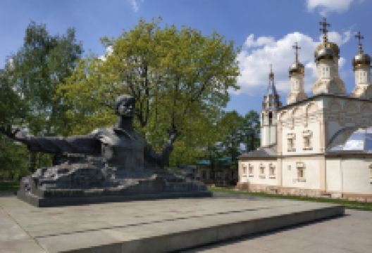 Sergey Yesenin Monument景点图片