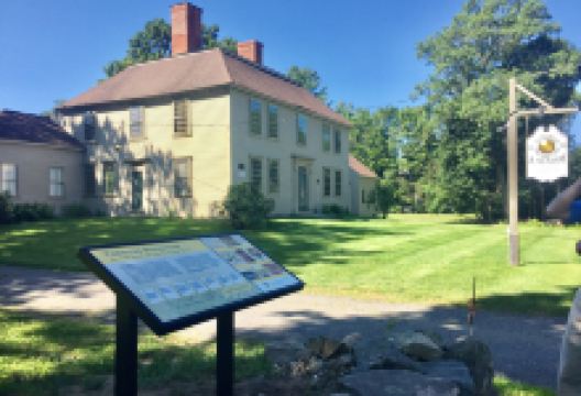 Golden Ball Tavern Museum景点图片