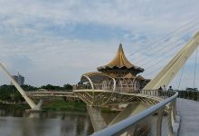 Golden Anniversary Bridge景点图片