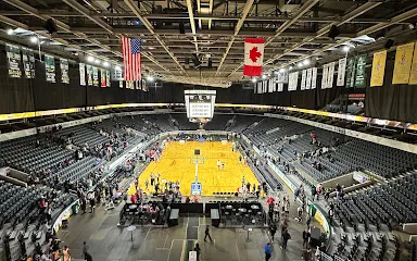 百威啤酒花園體育館