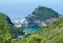 Rodovani Beach景点图片