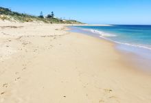 Halls Head Beach景点图片