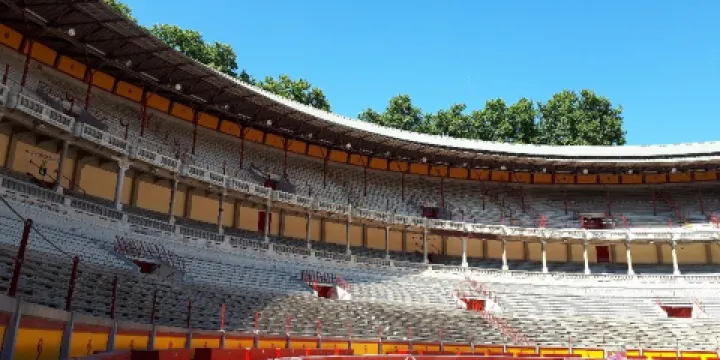 潘普洛納鬥牛場