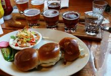 Diamond Knot Production Brewery & Taproom景点图片