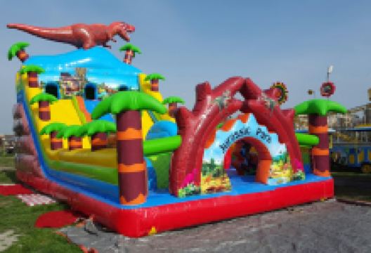 Entertainment center景点图片