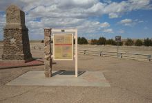 Smoky Hill Trail Marker景点图片