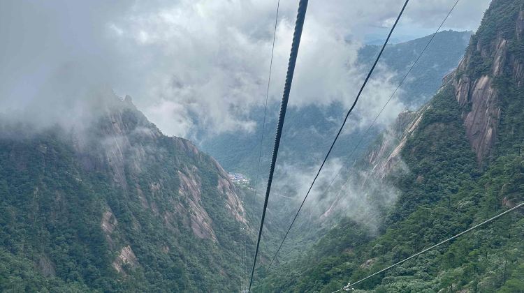 3D2N · Group Tours · One Trip, Two Highlights: Huangshan Scenic Area + Hongcun Village - Dual World Heritage & 5A Attractions
