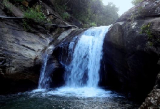 Bambarakiri Ella Falls景点图片