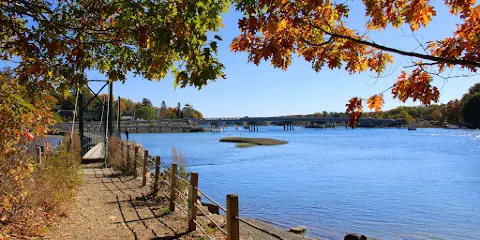 Wiggly Bridge and Steedman Woods