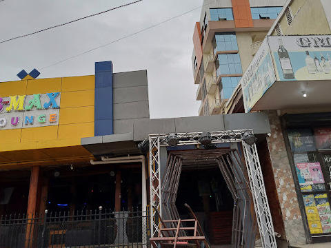 B-Max Lounge, Restaurant & Comfy Night Club