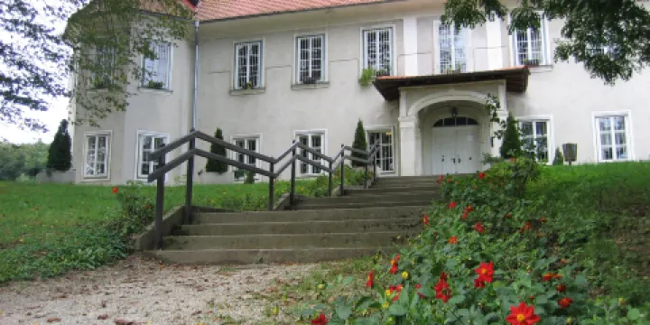 The New Castle or Neuhaus in Lokovina