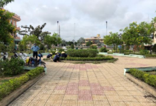 Tân Thạnh's Central Park景点图片