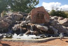Milford Veteran's Park & Garden景点图片