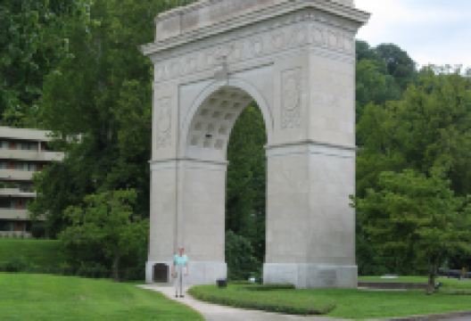 Memorial Arch景点图片