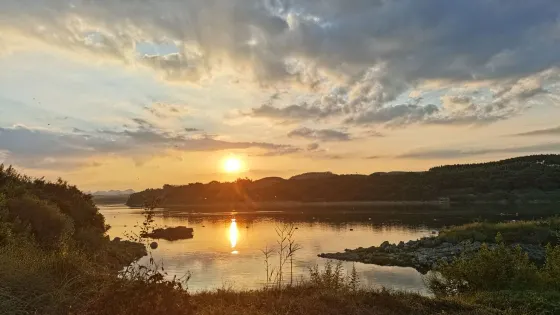 山興漁村露營地