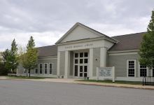 Albert J. Sargent Memorial Library景点图片