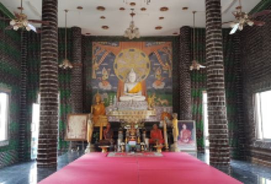 Wat Larn Kuad - Beer Bottle Temple景点图片