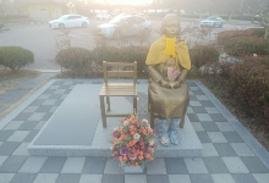 和平少女像景点图片