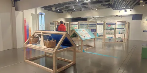 Palais de l'univers et des sciences