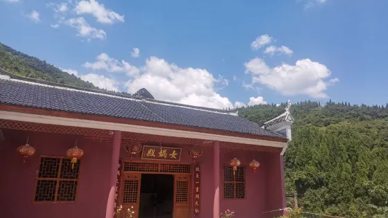 瀘溪縣武溪鎮香爐山寺