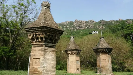 東靈山