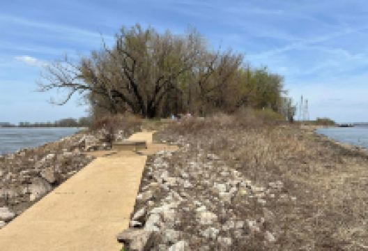 Edward "Ted" and Pat Jones-Confluence Point State Park景点图片