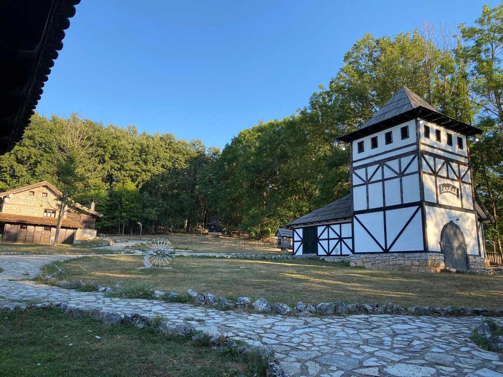 Seosko Domaćinstvo Čardaklije