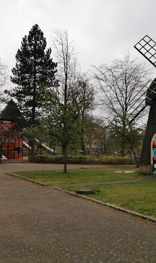 Karolinelund-奥尔堡