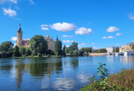 什未林湖景点图片