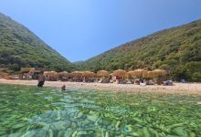 Kaminia Beach景点图片