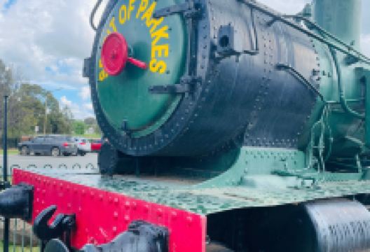 Railway Pioneers Of Parkes (Locomotive 3075)景点图片