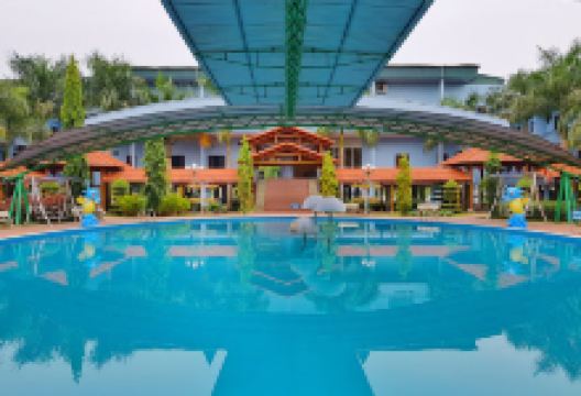 Green Pearl Island Tourist Area景点图片