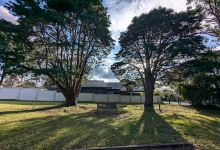 Charlish Park Playground景点图片