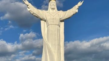 Statue of Christ the King