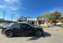 Pat's Waterton Gas Station & Cycle Rental购物图片