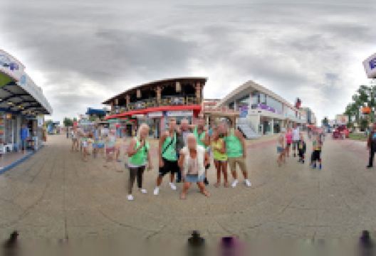 Party Crew!景点图片