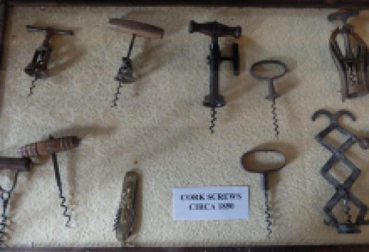 Desmond Castle & International Museum of Wine景点图片