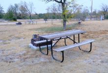 Macklin Bay Campground景点图片