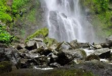 Air Terjun Luhuang Indah景点图片
