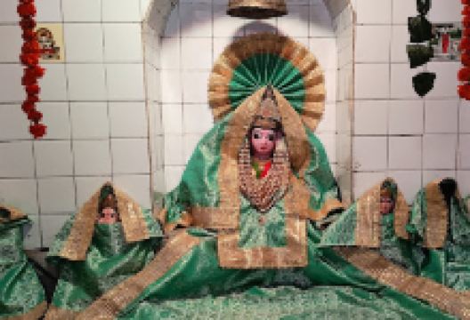 Chandi Devi Temple景点图片