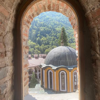 奥地利+匈牙利+塞尔维亚+保加利亚+波黑+黑山+克罗地亚+斯洛文尼亚+阿尔巴尼亚19日17晚私家团